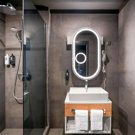 Ibis Politehnica Hotel 3*