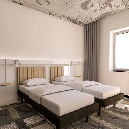 Ibis Politehnica 3*