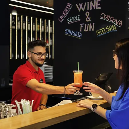 Ibis Politehnica Готель 3*